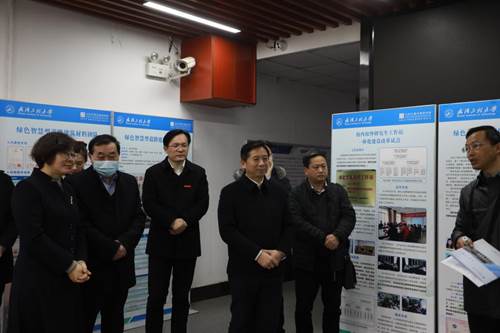 說明:http://news.wit.edu.cn/__local/7/53/2C/3EB7B6B9DBD104D48B564ED9443_AD1DAA18_12926.jpg